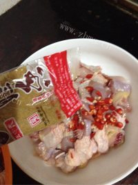 自制炸鸡米花做法图解4)