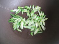 鲜香芦笋黑椒羊肉做法图解4)