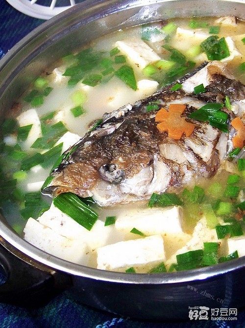 鱼头豆腐火锅