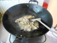 「家有大厨」丝瓜炒肉做法图解4)