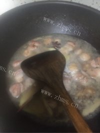 自制无油红烧肉做法图解5)