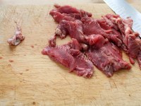 美味的芫爆牛肉做法图解2)