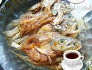 酥炸小黄鱼做法图解3)