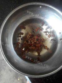 美味猪肉芸豆大包子做法图解4)