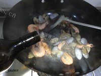 玉盘珍馐的海鲜百叶包做法图解7)