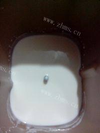 自制酸奶做法图解4)