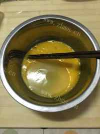 自制电饭锅版蛋糕做法图解2)