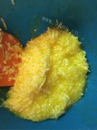 自制椰蓉花朵面包做法图解7)