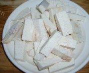 美味的排骨炖芋头做法图解1)