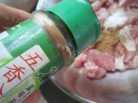 让人怀念的牙签肉做法图解3)