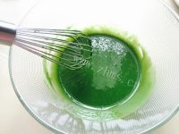 自制抹茶蛋糕卷做法图解5)