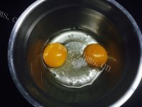 自制香蕉戚风做法图解3)