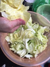 开胃的手撕包菜做法图解1)