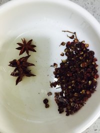 美味的酱牛肉做法图解1)