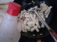 美味的葱炒豆腐做法图解7)