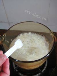 美味的金针菇肉丸汤做法图解9)
