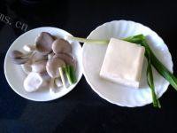 家常菜平菇烧豆腐做法图解1)