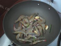 豉油王鲜味虾做法图解9)