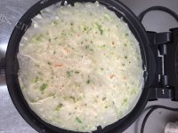 自制葱花鸡蛋煎饼做法图解11)