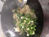 家常菜青椒炒土豆片做法图解4)