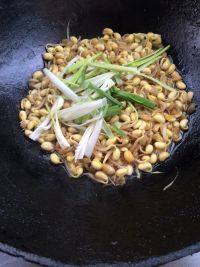 家常菜素炒黄豆芽