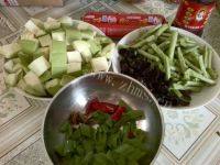 美味豆角火腿做法图解1)