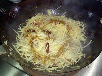 家常菜韭菜土豆丝做法图解6)