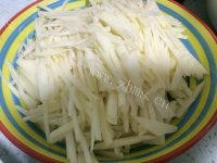 好吃的土豆丝炒肉做法图解1)