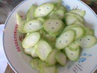 绿色食物之丝瓜炒鸡蛋做法图解5)