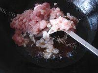 「健康美食」炸酱肉丁做法图解4)