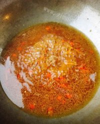 唇齿留香的红烧鲫鱼做法图解7)
