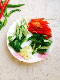 色香味俱全的湘西土匪猪肝做法图解5)