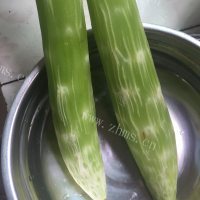 家常菜莴笋做法图解1)