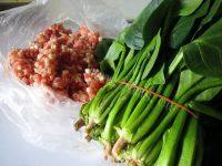 菠菜汆丸子做法图解1)