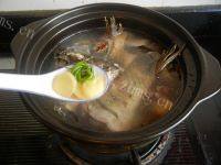 「DIY」鲫鱼头冻豆腐砂锅煲做法图解9)