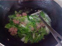家常菜白菜肉丸汤做法图解14)