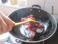 老爸做的土豆炖牛肉做法图解11)