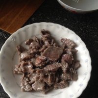 美味的干炒牛河做法图解2)