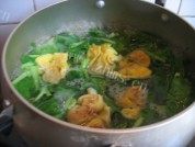 青菜蛋饺汤做法图解4)