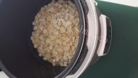 自制广式莲蓉蛋黄月饼做法图解1)