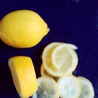 「自创」柠檬蜂蜜水的做法图解一