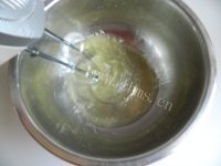 特色美食红丝绒蛋糕卷做法图解7)