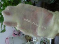 色味俱佳的奶香吐司做法图解4)