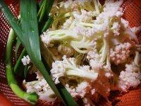 鲜香的花菜炒肉片做法图解3)