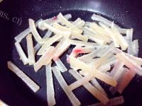 美味的蚝油焖肉皮丝做法图解3)