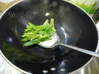 家常菜青椒炒豆皮做法图解5)