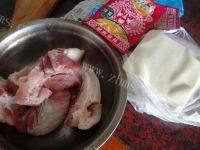 自制猪肉韭菜饺子做法图解1)