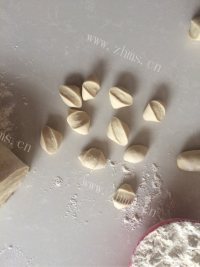美味的鲅鱼水饺做法图解8)