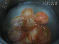 鲜美可口的番茄蛋花汤做法图解4)