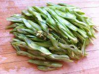 「DIY美食」豆角炒肉做法图解4)